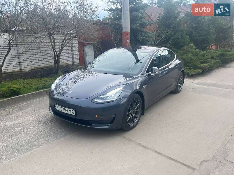 Седан Tesla Model 3 2018 в Киеве