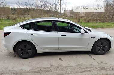 Седан Tesla Model 3 2021 в 