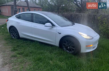 Седан Tesla Model 3 2020 в Харкові