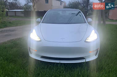 Седан Tesla Model 3 2020 в Харкові