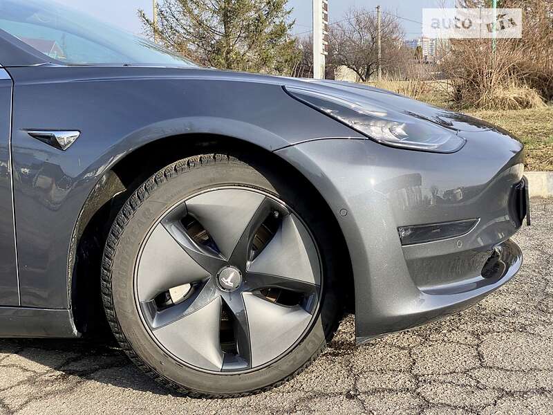 Седан Tesla Model 3 2019 в Харкові
