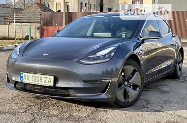 Седан Tesla Model 3 2019 в Харкові