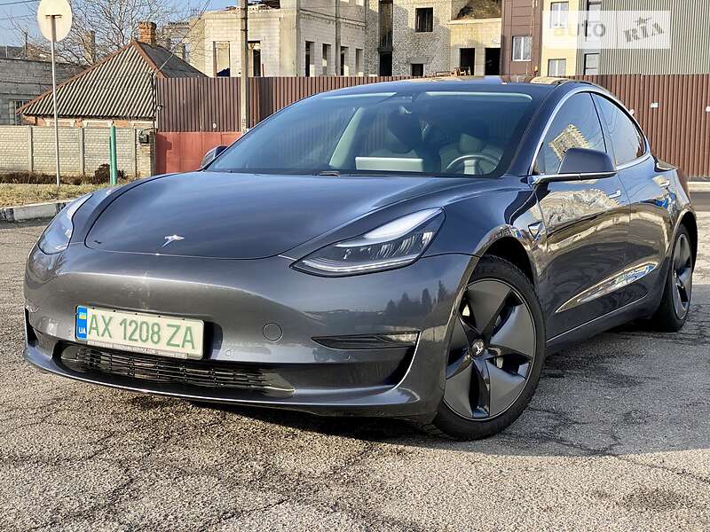 Tesla Model 3 2019