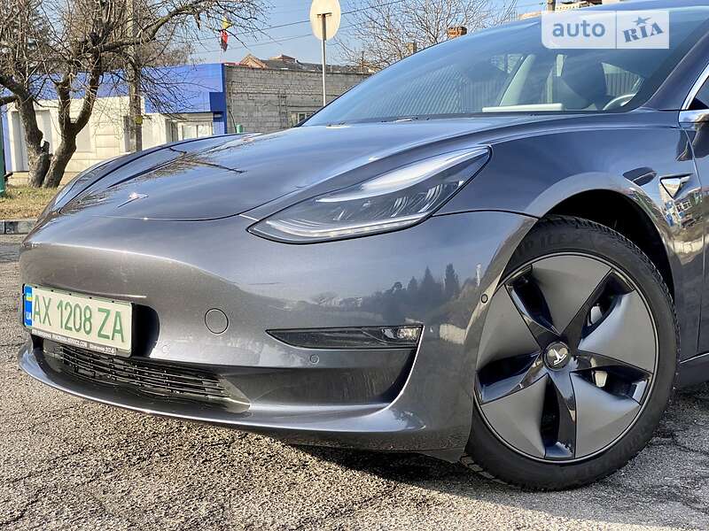 Седан Tesla Model 3 2019 в Харкові