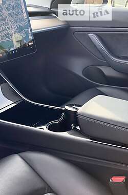 Седан Tesla Model 3 2019 в Харкові