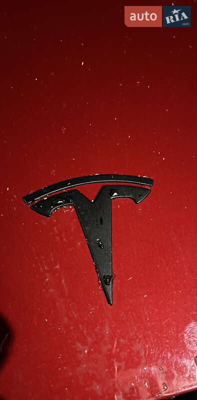 Седан Tesla Model 3 2019 в Львові