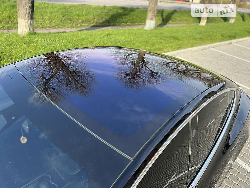 Седан Tesla Model 3 2019 в Виннице