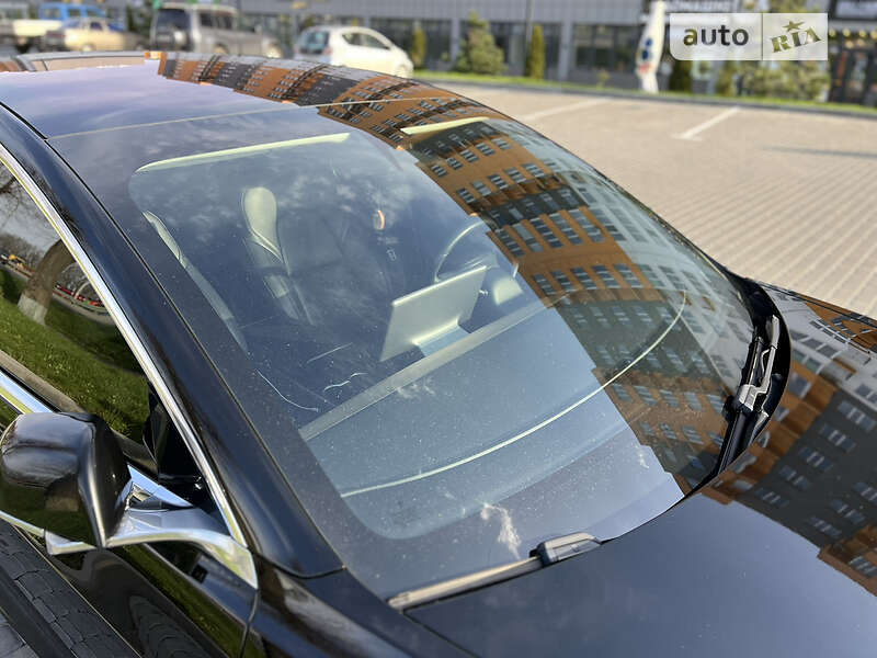 Седан Tesla Model 3 2019 в Виннице