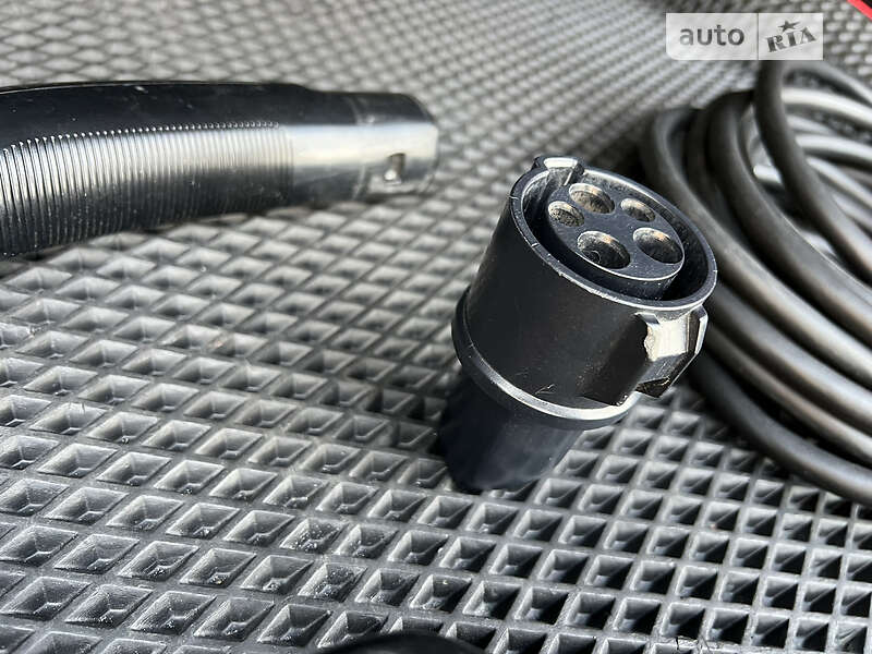 Седан Tesla Model 3 2019 в Виннице