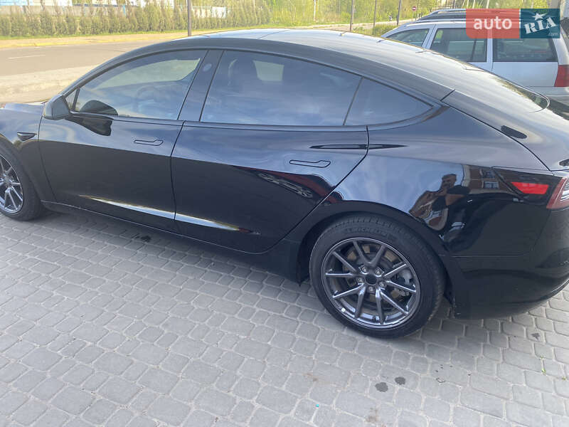 Седан Tesla Model 3 2019 в Шептицькому фото 23 Седан Tesla Model 3 2019 в Шептицькому