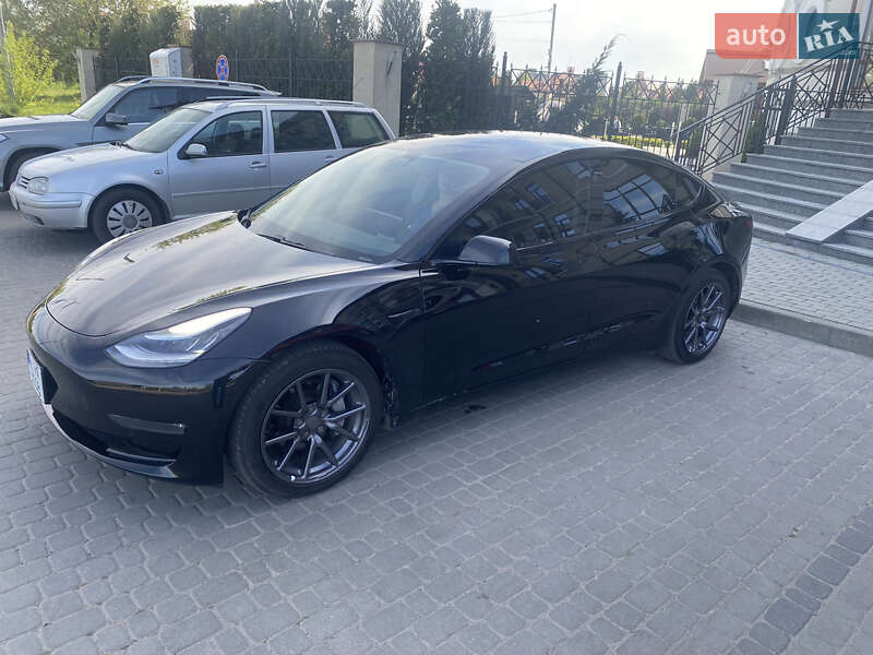 Седан Tesla Model 3 2019 в Шептицькому фото 28 Седан Tesla Model 3 2019 в Шептицькому
