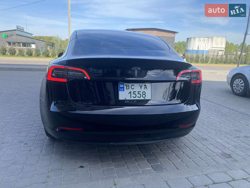Седан Tesla Model 3 2019 в Шептицькому фото 30 Седан Tesla Model 3 2019 в Шептицькому