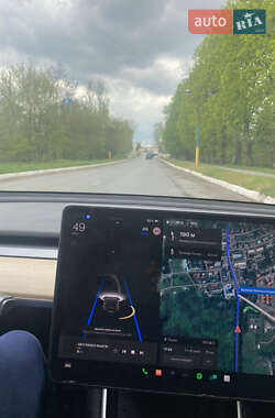Седан Tesla Model 3 2019 в Шептицькому