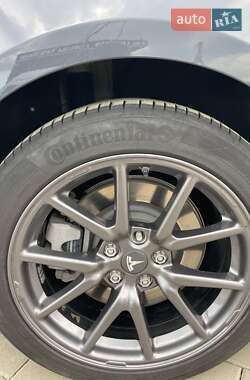Седан Tesla Model 3 2018 в 