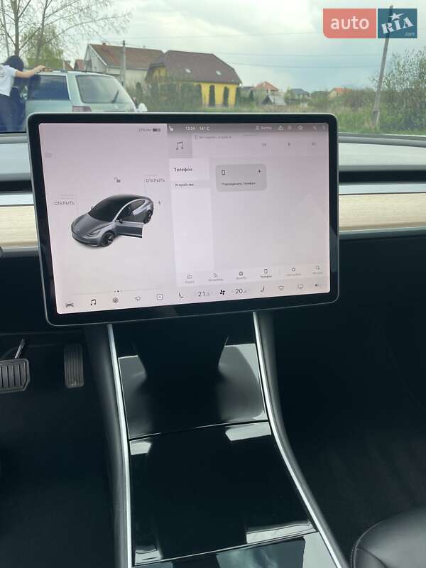 Седан Tesla Model 3 2018 в Хусті