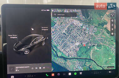 Седан Tesla Model 3 2019 в Шептицькому