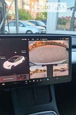 Седан Tesla Model 3 2021 в Мукачевому