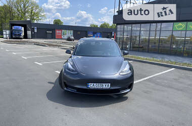 Седан Tesla Model 3 2021 в Умани