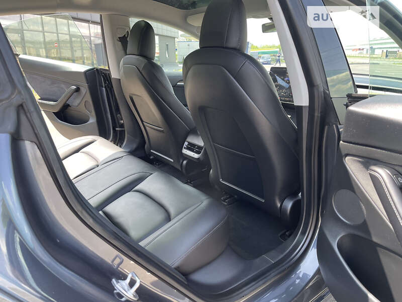 Седан Tesla Model 3 2021 в Киеве фото 23 Седан Tesla Model 3 2021 в Киеве