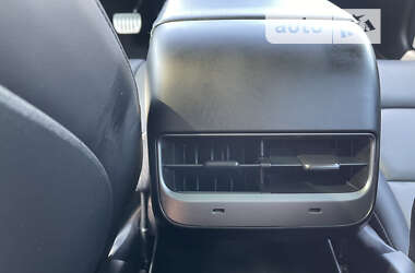 Седан Tesla Model 3 2021 в Умани