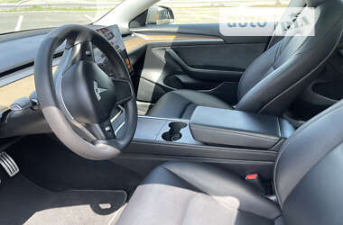 Седан Tesla Model 3 2021 в Киеве