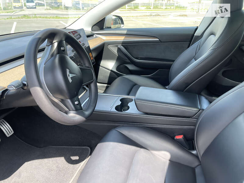 Седан Tesla Model 3 2021 в Киеве фото 40 Седан Tesla Model 3 2021 в Киеве