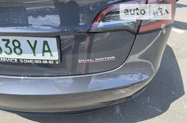 Седан Tesla Model 3 2021 в Киеве