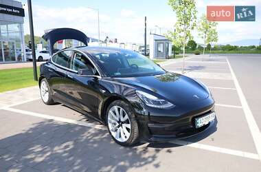 Седан Tesla Model 3 2019 в Мукачево