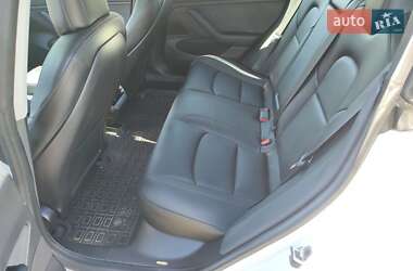 Седан Tesla Model 3 2019 в Киеве