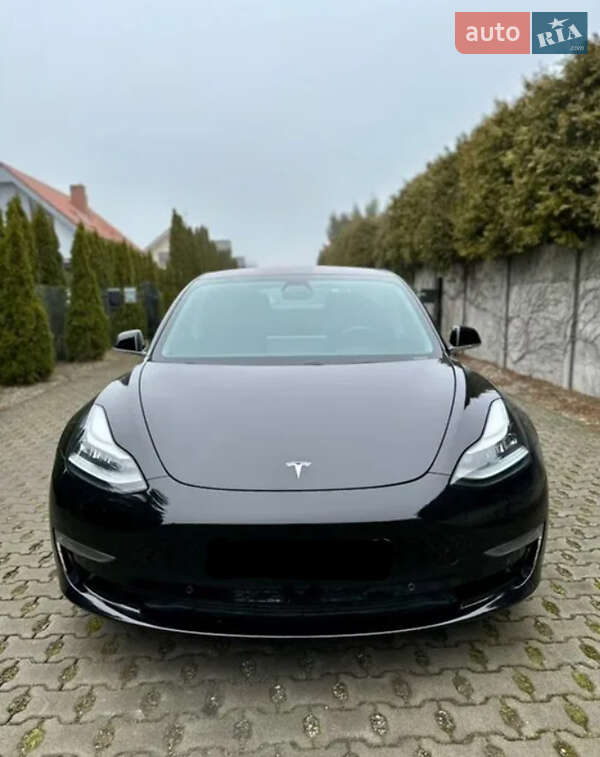 Седан Tesla Model 3 2019 в 