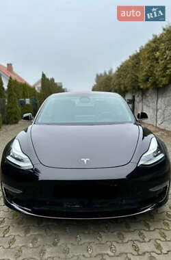 Седан Tesla Model 3 2019 в 