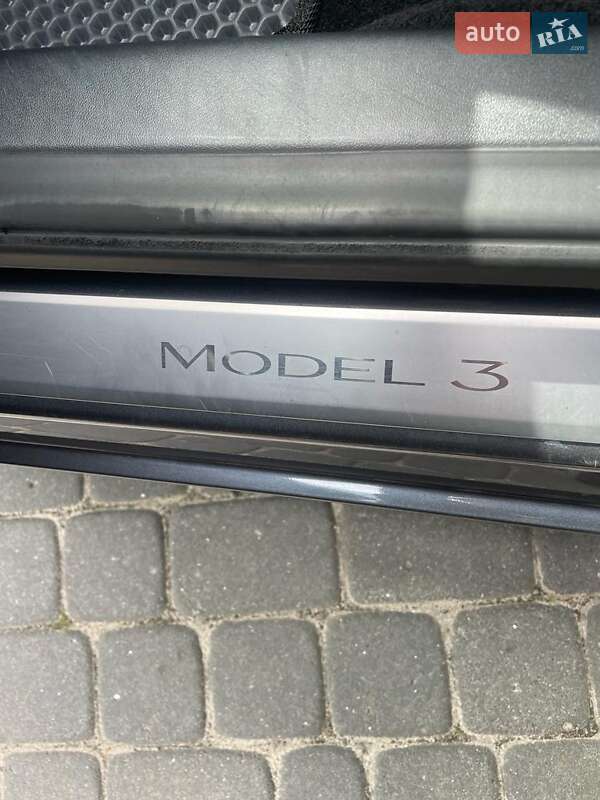 Седан Tesla Model 3 2020 в Львове фото 25 Седан Tesla Model 3 2020 в Львове