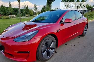 Седан Tesla Model 3 2022 в Киеве