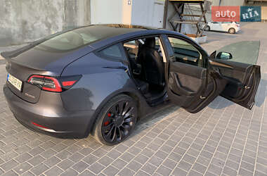 Седан Tesla Model 3 2021 в Львове