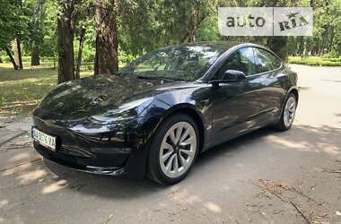 Седан Tesla Model 3 2021 в 