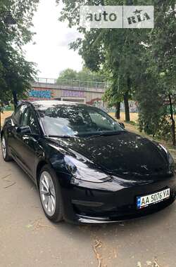 Седан Tesla Model 3 2021 в 