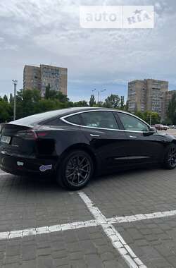 Седан Tesla Model 3 2019 в Одессе