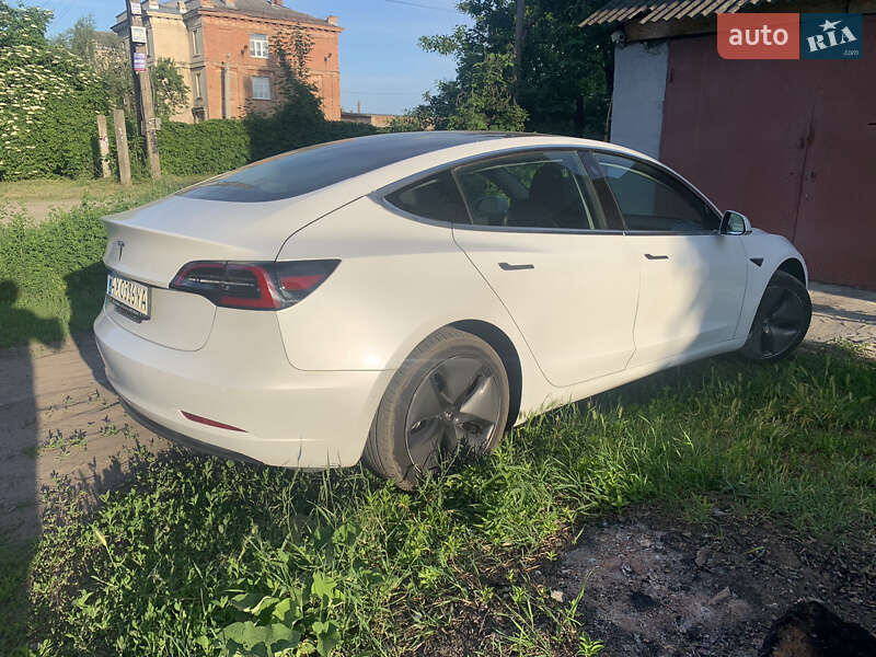 Седан Tesla Model 3 2020 в Харкові