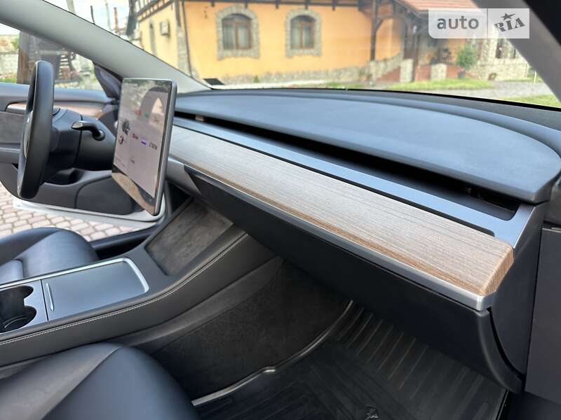 Седан Tesla Model 3 2021 в Калуше фото 28 Седан Tesla Model 3 2021 в Калуше