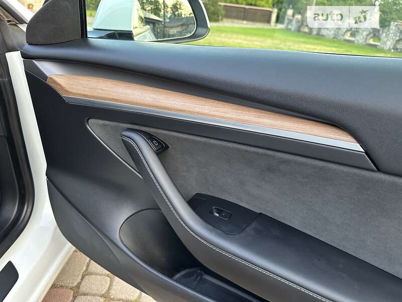 Седан Tesla Model 3 2021 в Калуше фото 27 Седан Tesla Model 3 2021 в Калуше