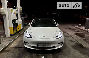 Седан Tesla Model 3 2019 в Киеве