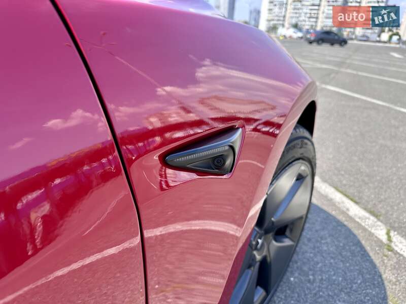 Седан Tesla Model 3 2021 в Киеве