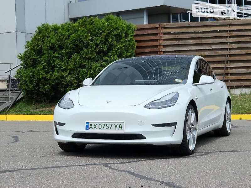 Седан Tesla Model 3 2019 в Харькове