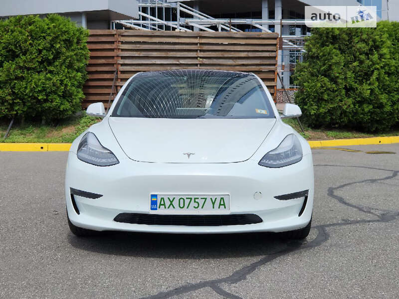 Седан Tesla Model 3 2019 в Харькове
