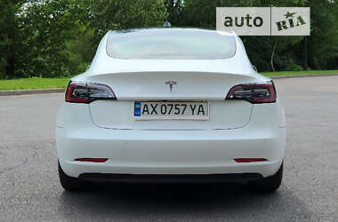 Седан Tesla Model 3 2019 в Киеве