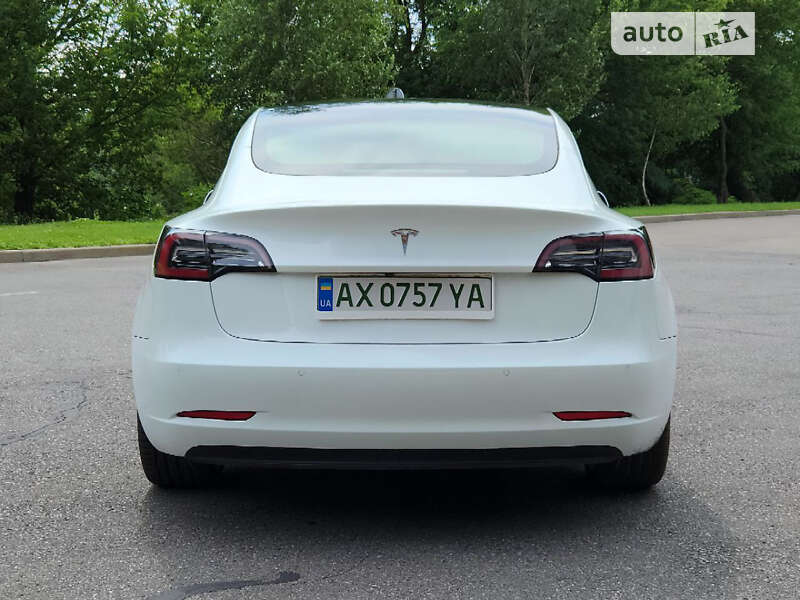 Седан Tesla Model 3 2019 в Києві