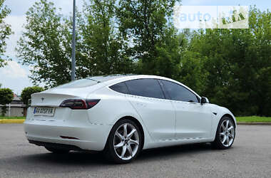 Седан Tesla Model 3 2019 в Киеве