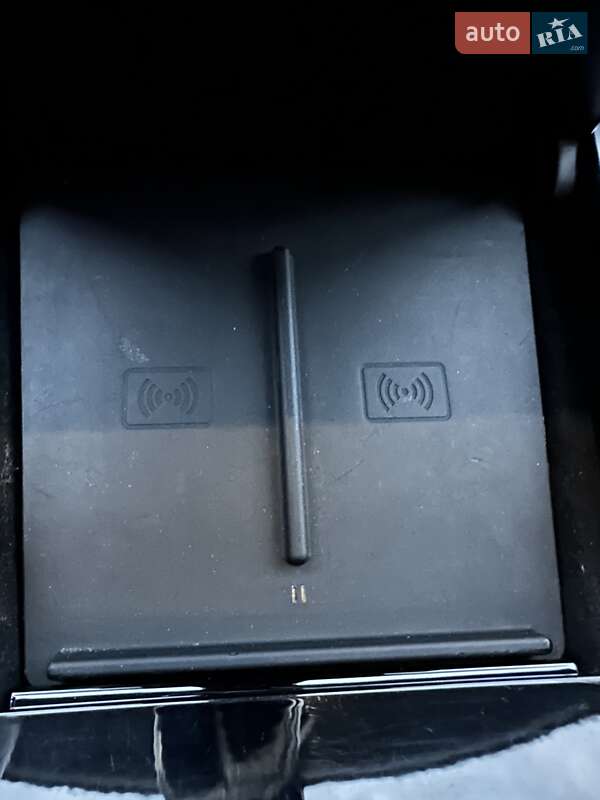 Седан Tesla Model 3 2018 в Києві