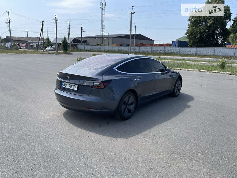 Седан Tesla Model 3 2018 в Буче