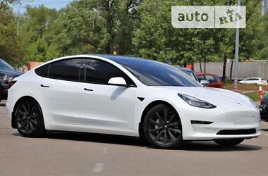 Седан Tesla Model 3 2020 в Киеве